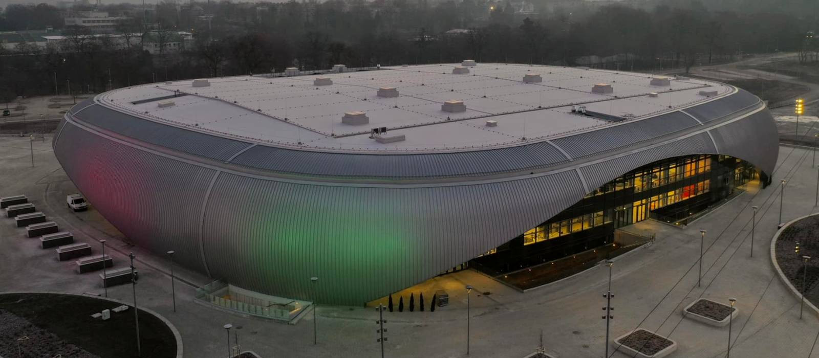 One of the largest handball halls in Hungary was handed over.