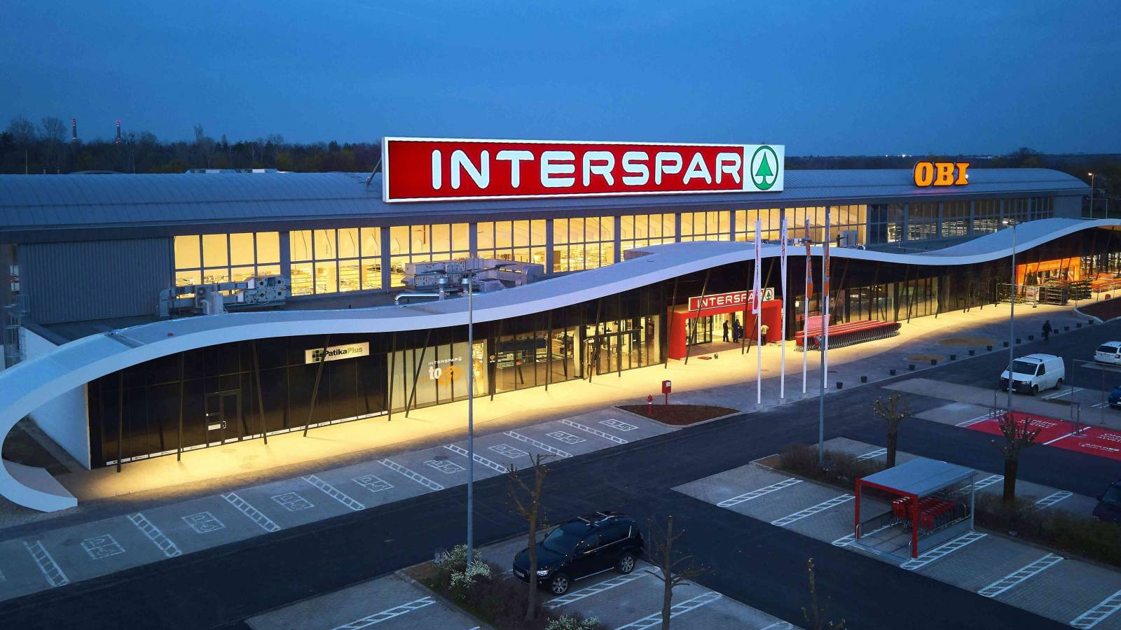 The INTERSPAR on Siklósi Road in Pécs is open.