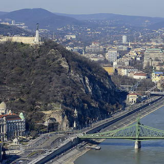 Wikipédia A_Gellért-hegy_látképe_madártávlatból.jpg