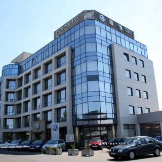 CEH_Porsche_Hungaria_központi_irodaház_magasépítési_tervezés_001.jpg