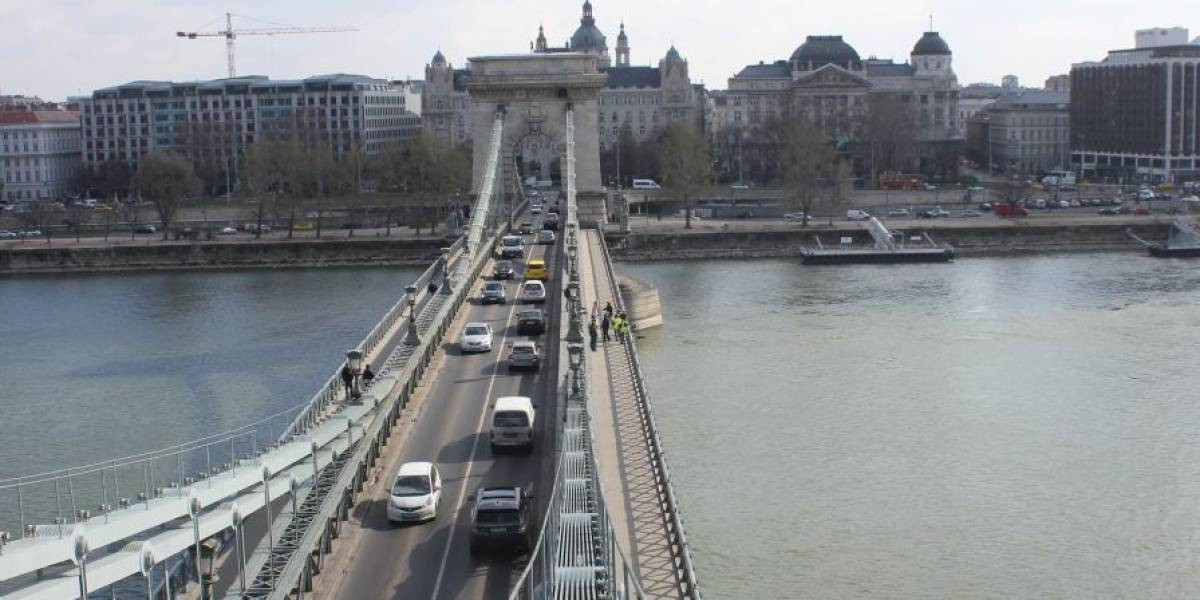 The renovation of the historic Széchenyi Chain Bridge begins today. 