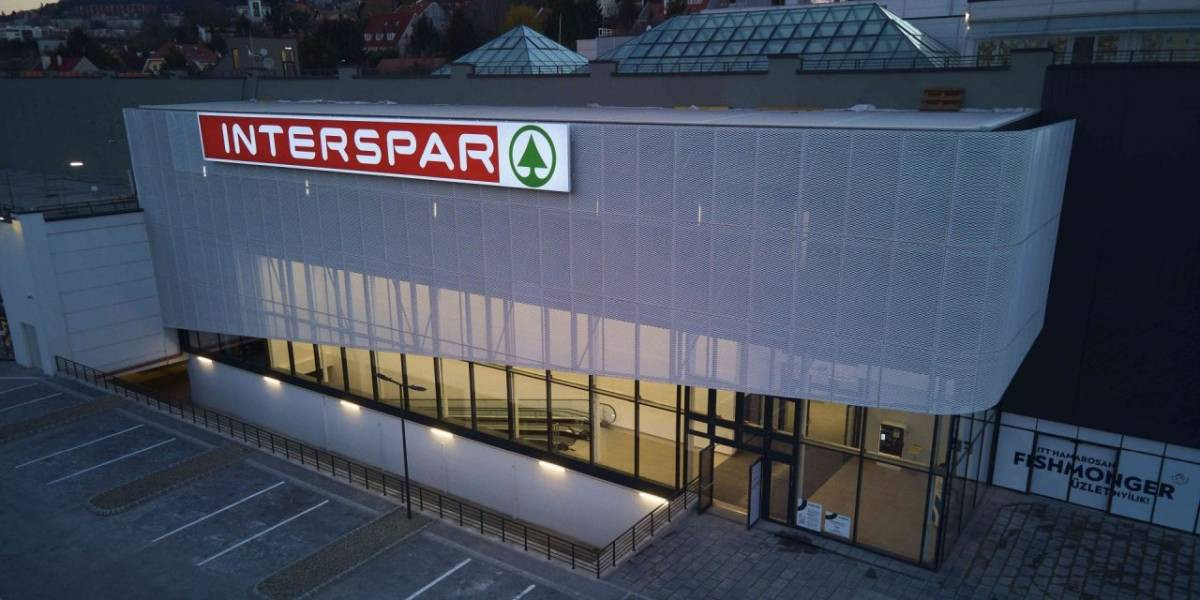 The INTERSPAR hypermarket in the GOBUDA Mall (formerly Eurocenter) shopping centre on Bécsi út has been renovated. 
